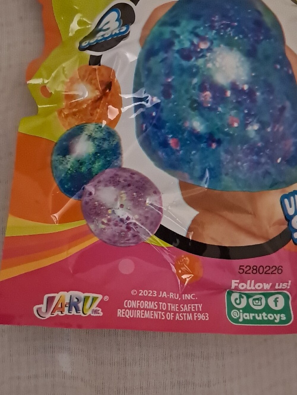 Squeezy Glitter Ball - Sparkle - Picture 4 of 6